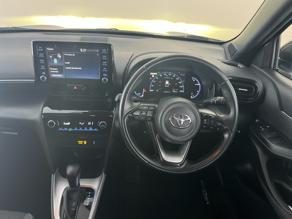 2024 Toyota Yaris Cross HYBRID LUNA SPORT BI-TONE €30,950