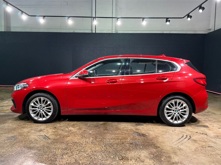 2023 BMW 1 Series - image 6