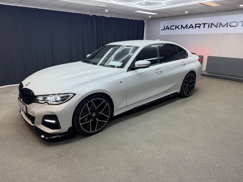 2019 BMW 3 Series - image 5