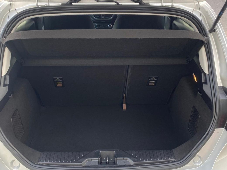 2021 Ford Fiesta - image 9