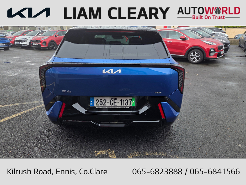 2025 Kia EV4 - image 5