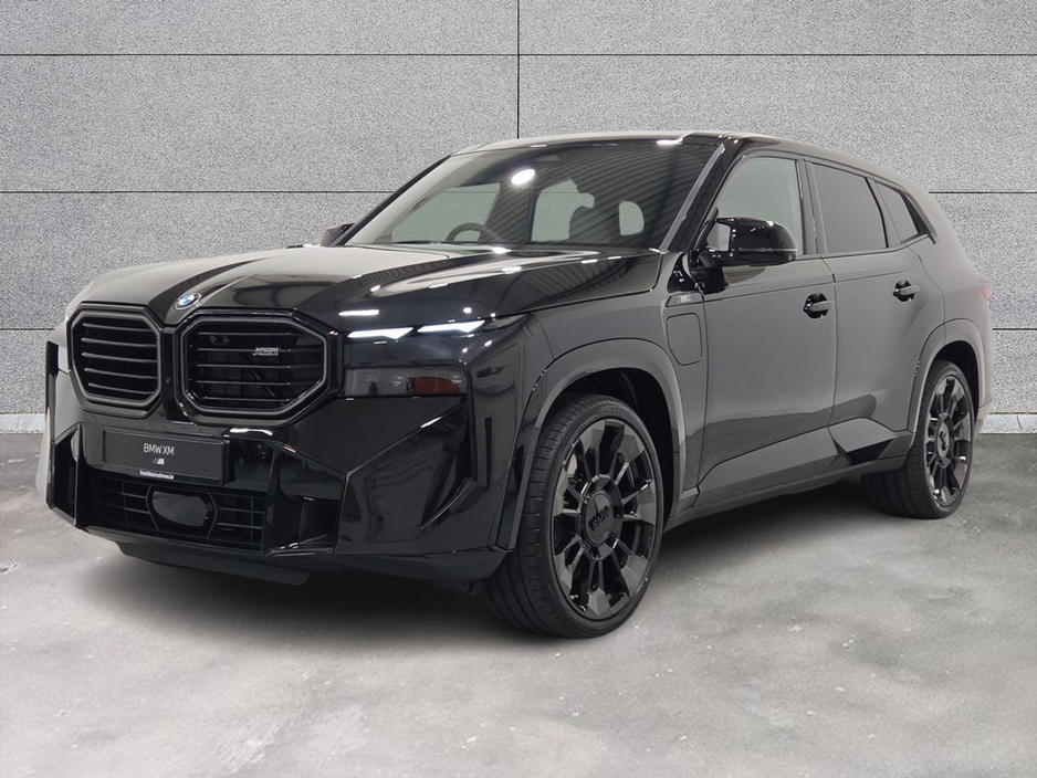 2026 BMW XM - image 26