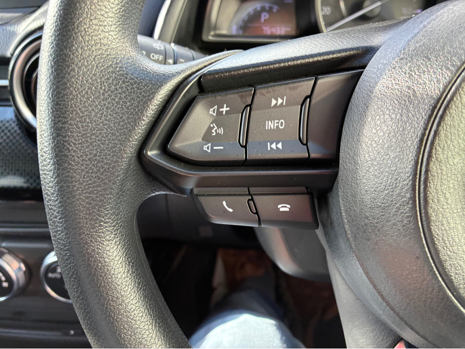 2017 Mazda Demio - image 15