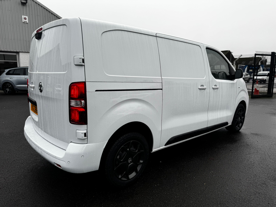 2025 Opel Vivaro - image 4