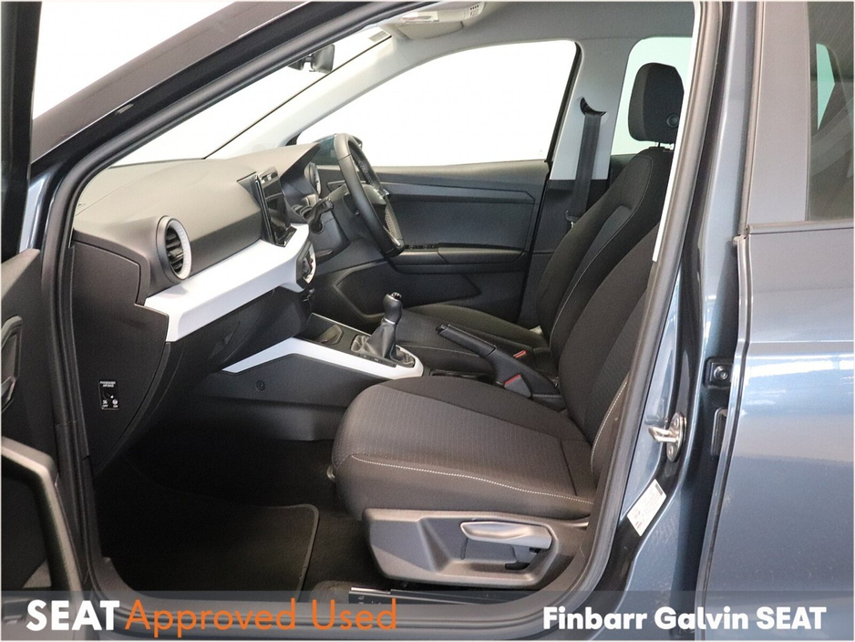 2023 SEAT Arona - image 8