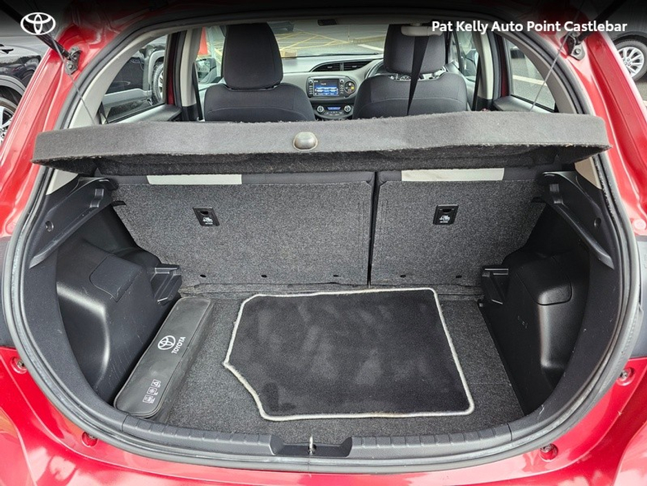 2018 Toyota Yaris - image 10