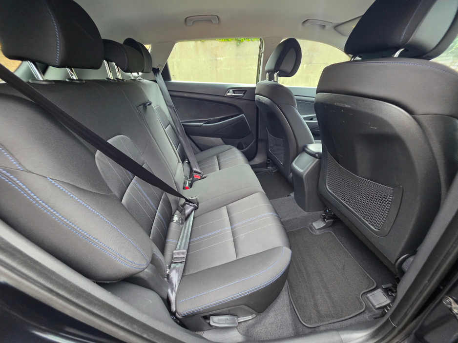 2017 Hyundai Tucson - image 11