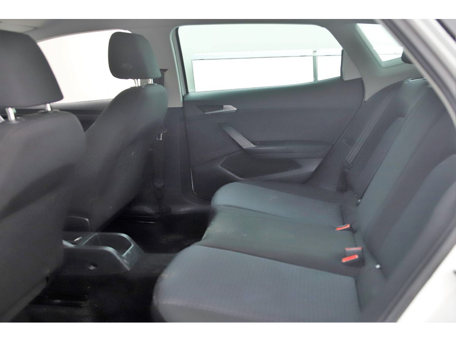 2023 SEAT Arona - image 16