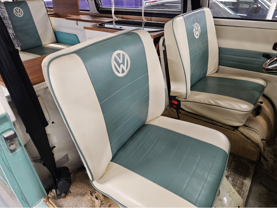 1971 Volkswagen T2 Campervan Westfalia