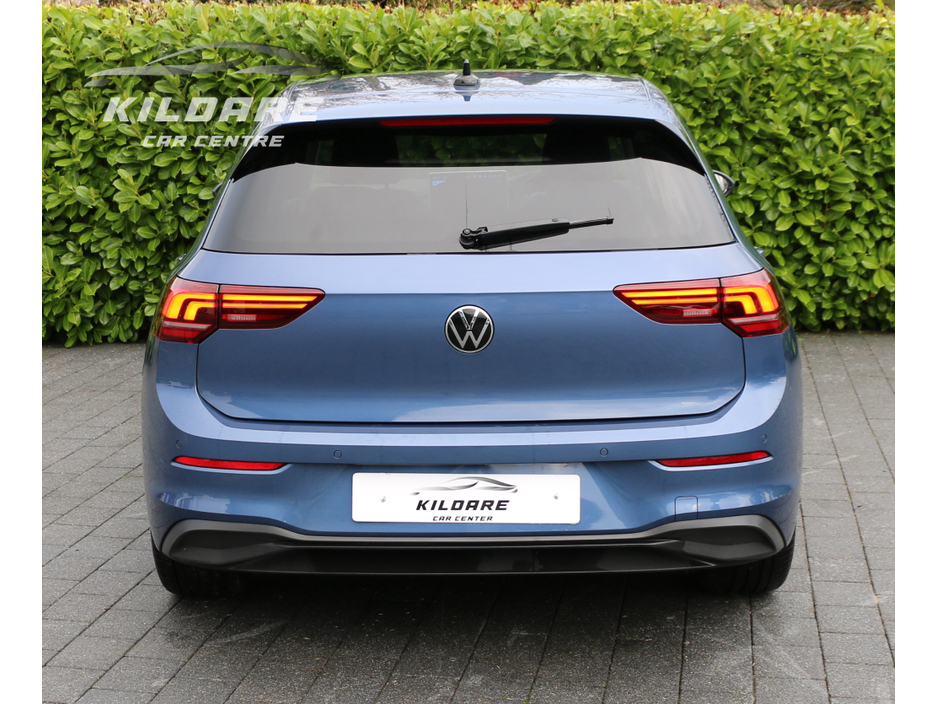 2025 Volkswagen Golf eTSI HYBRID AUTO €31,995