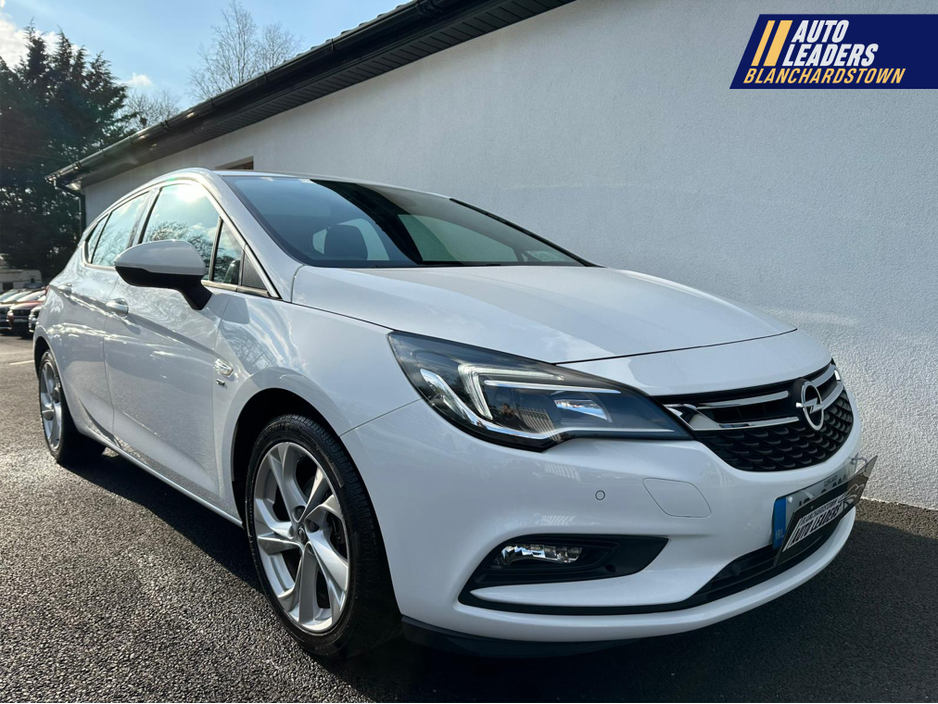 2018 Opel Astra - image 10