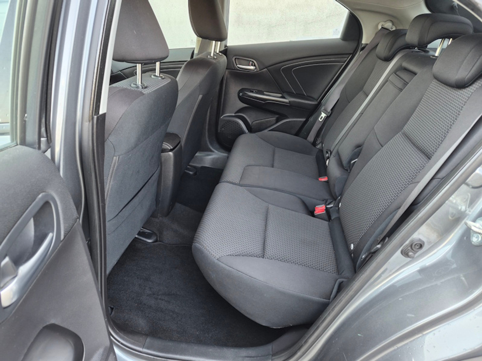 2016 Honda Civic - image 8