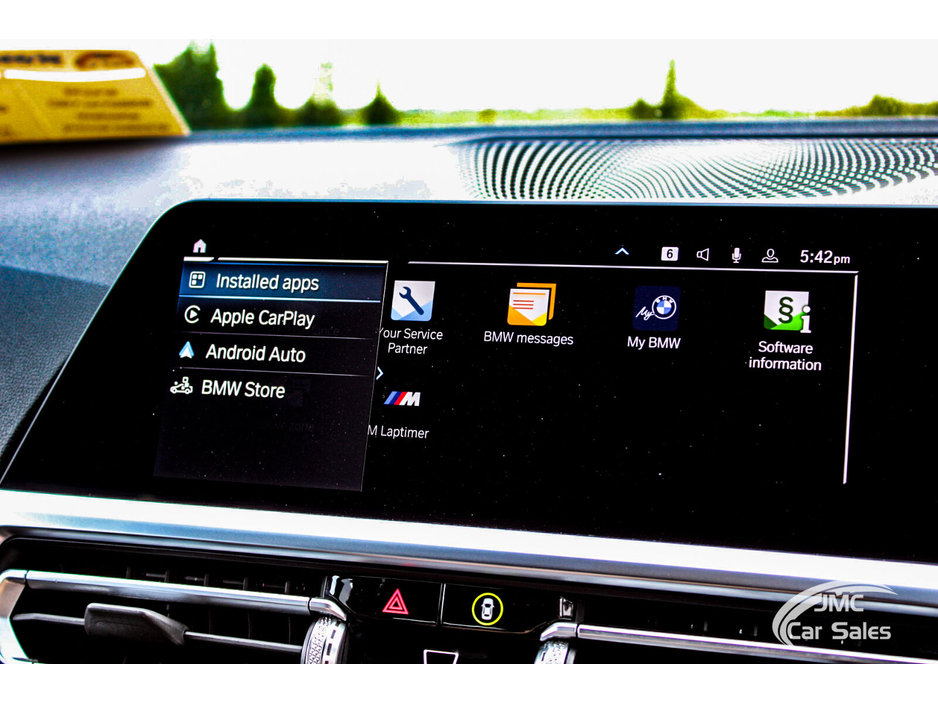 2021 BMW 3 Series - image 23