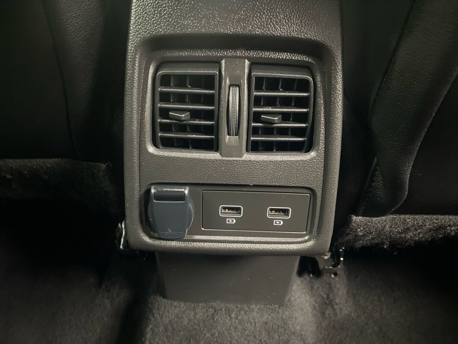 2023 Renault Captur - image 13