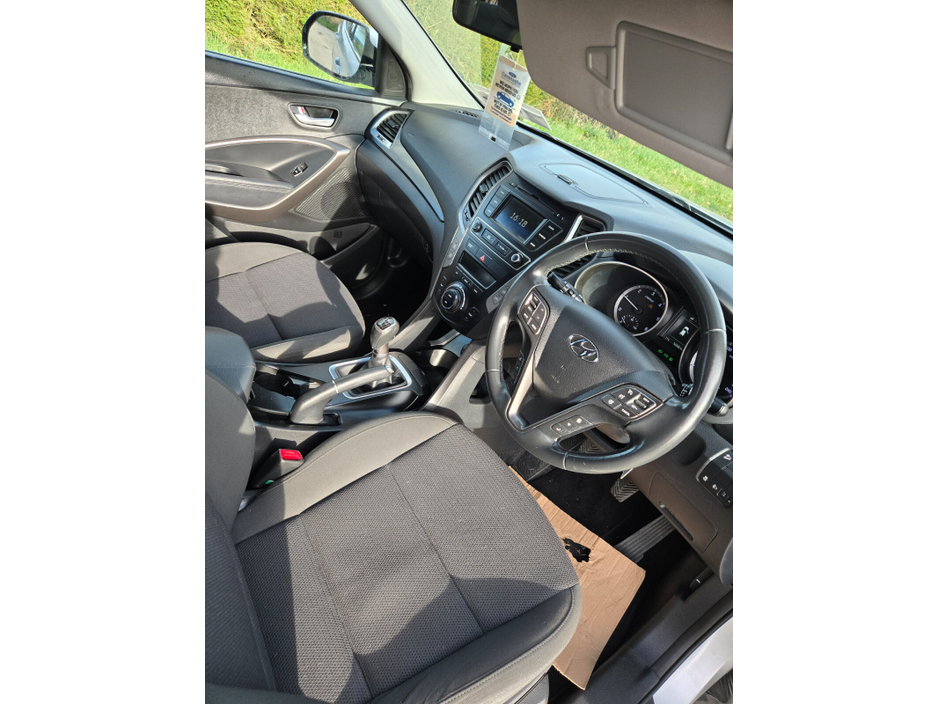 2018 Hyundai Santa Fe - image 10