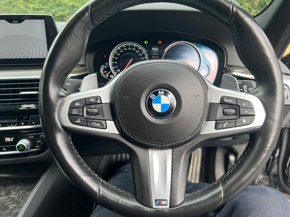 2018 BMW 5 Series - image 18