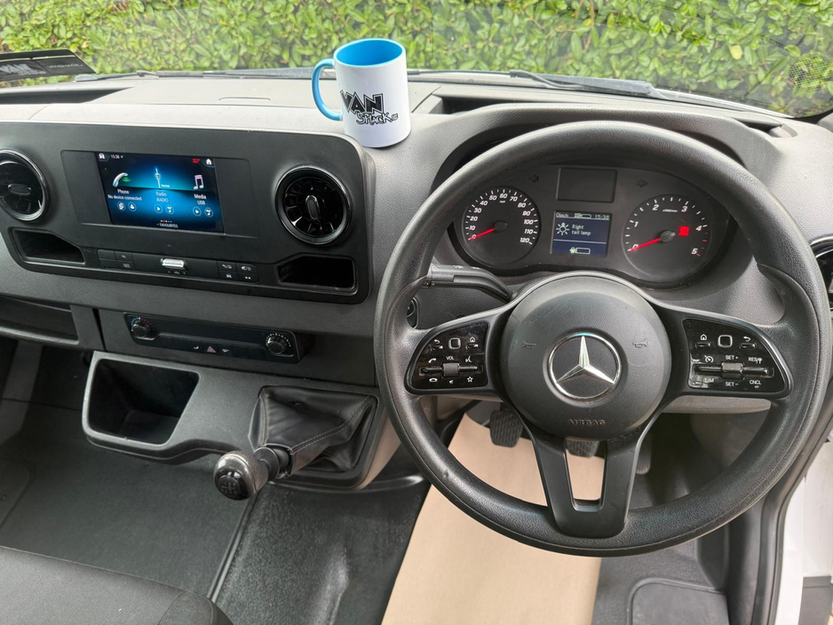 2021 Mercedes-Benz Sprinter - image 11