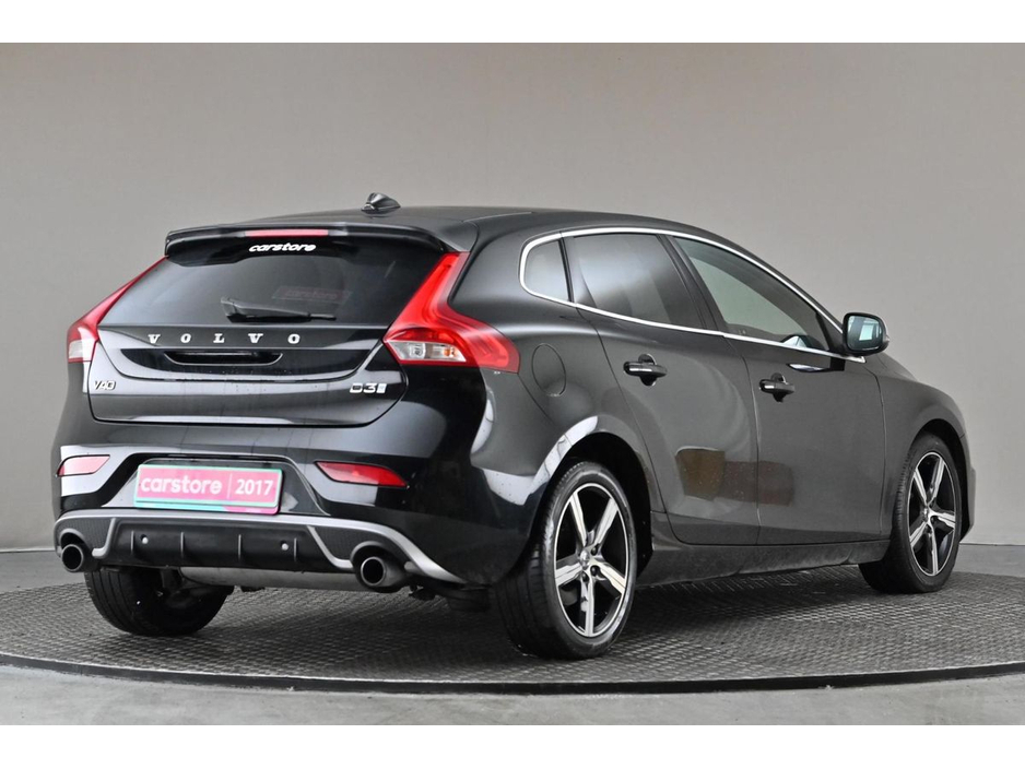 2017 Volvo V40 2.0 D3 R-DESIGN 6SPD *FULL LEATHER*PANORAMIC ROOF* €15,490