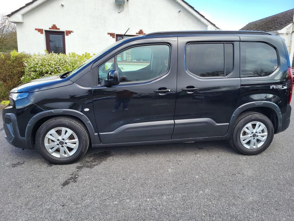 2026 Peugeot Rifter - image 17