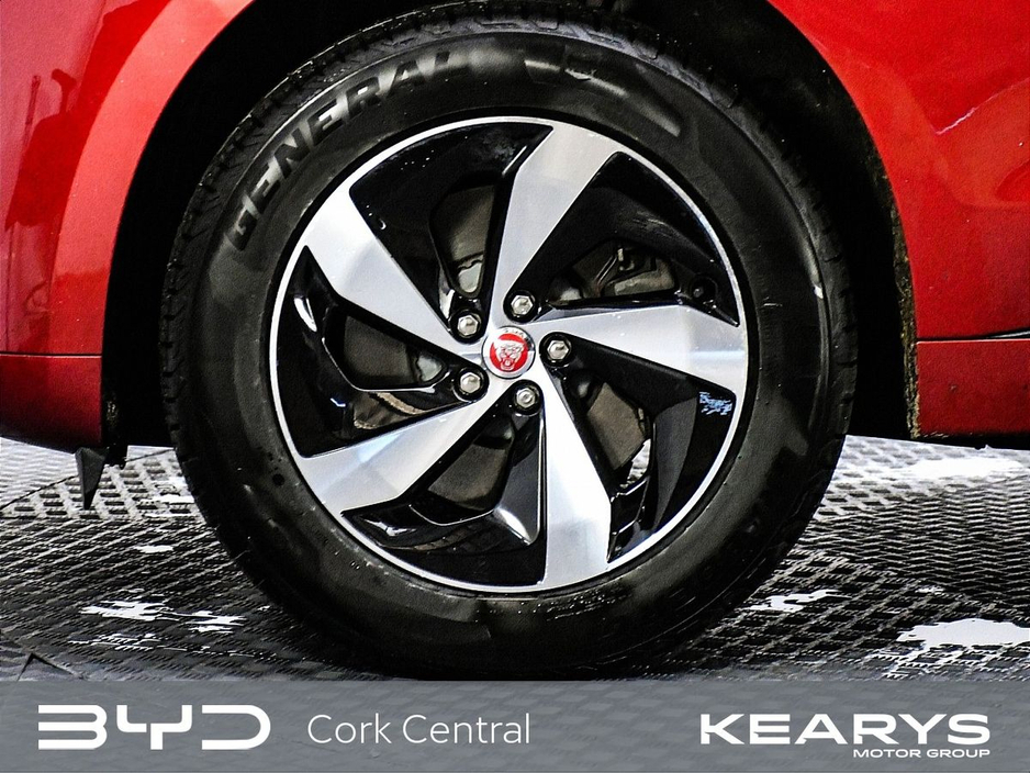 2023 Jaguar F-Pace AWD PHEV R-DYNAM €51,888