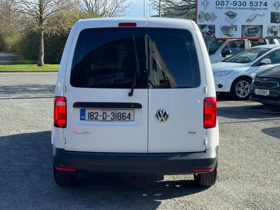 2018 Volkswagen Caddy - image 8