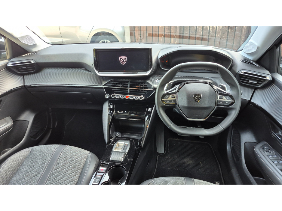 2025 Peugeot 208 - image 16