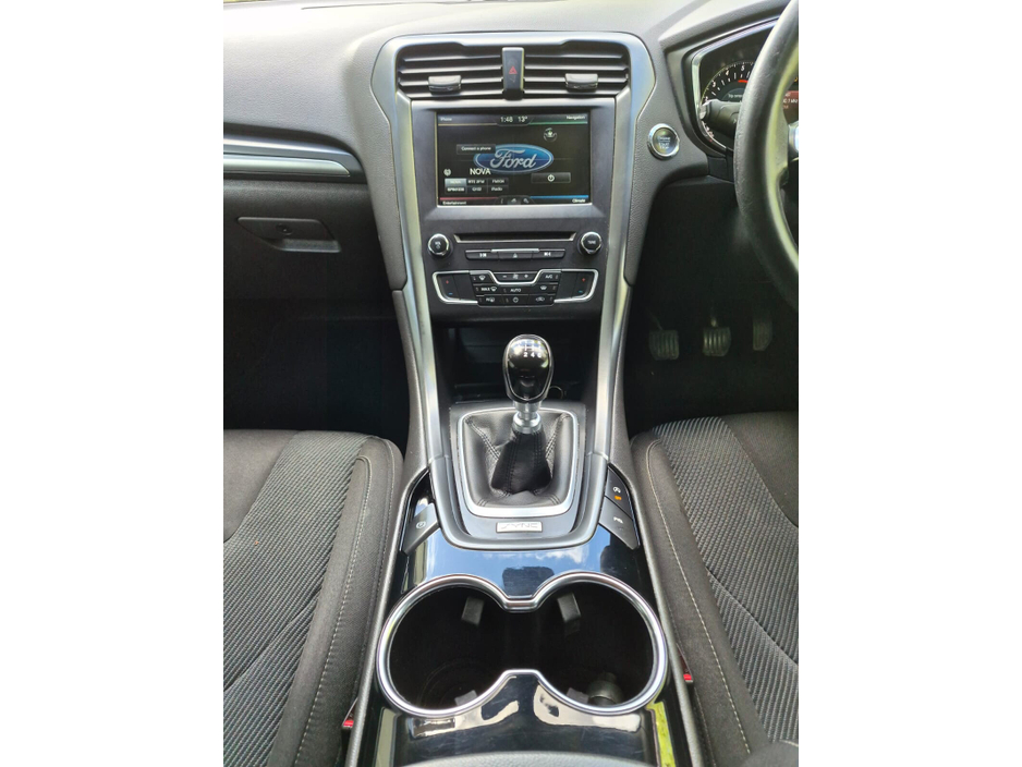 2016 Ford Mondeo - image 13