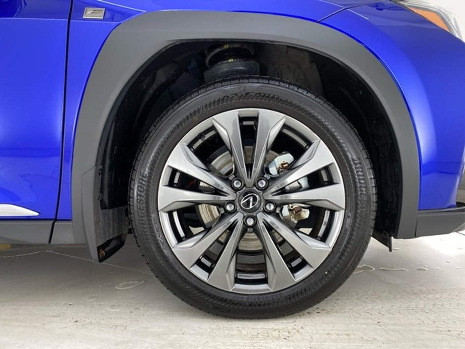 2025 Lexus UX 250 H F Sport Design €49,950