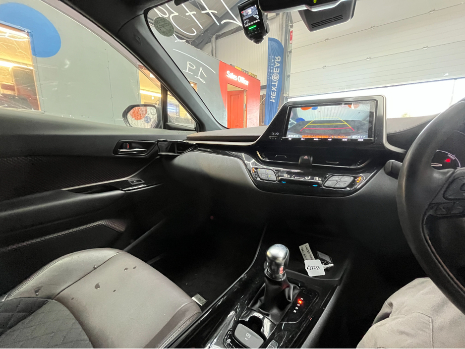 2019 Toyota C-HR 2019 TOYOTA C-HR G 1.8 AUTOMATIC / CRUISE CONTROL / REVERSE CAMERA / HEATED SEATS AND MORE