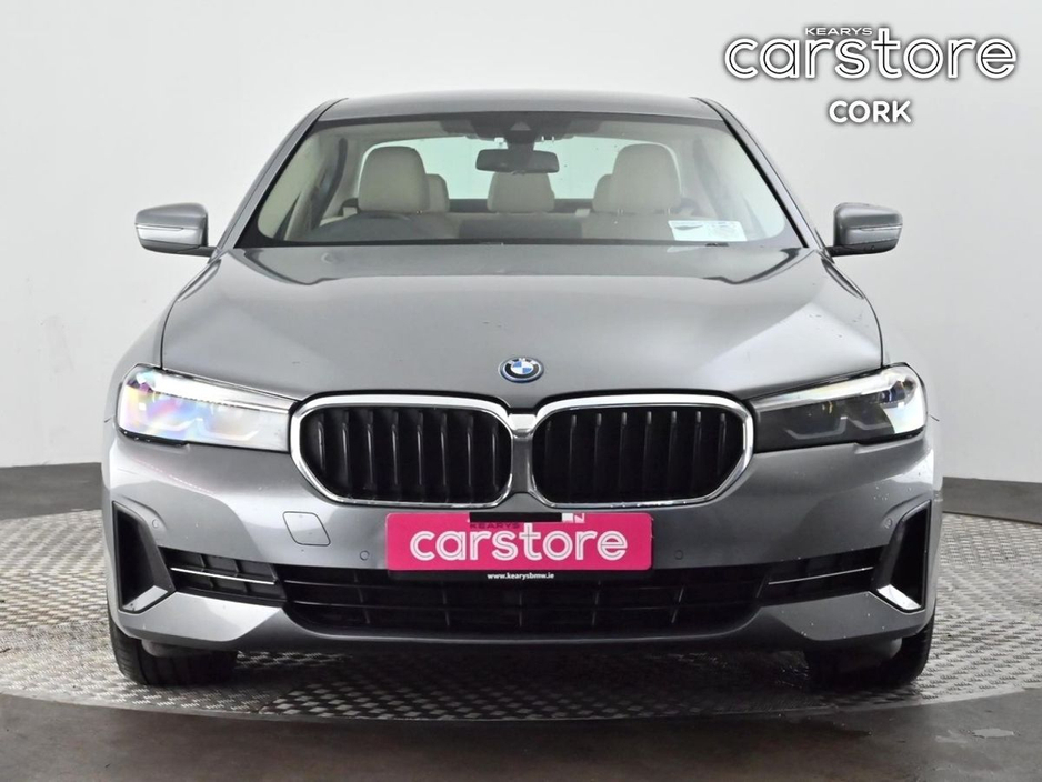 2023 BMW 5 Series - image 8