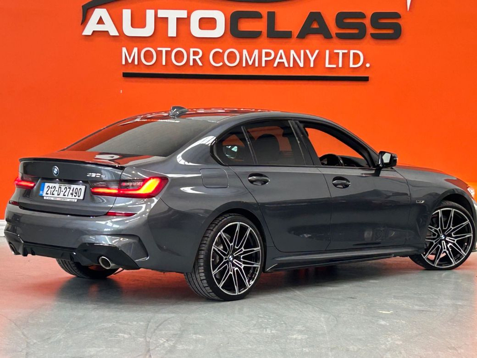 2021 BMW 3 Series - image 13