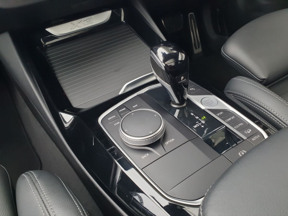 2023 BMW X3 - image 10