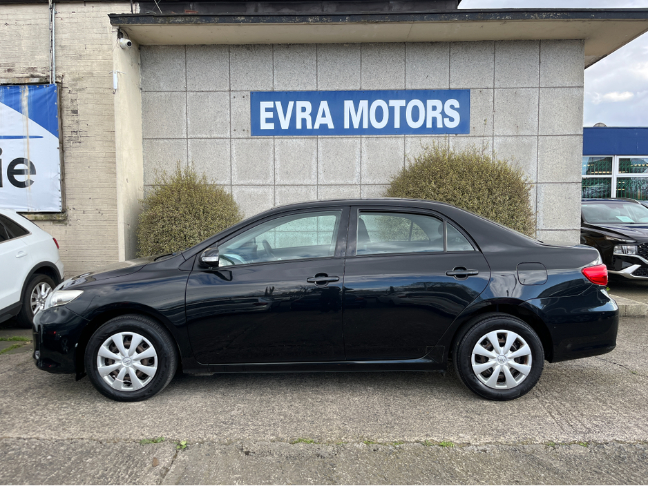2013 Toyota Corolla - image 6