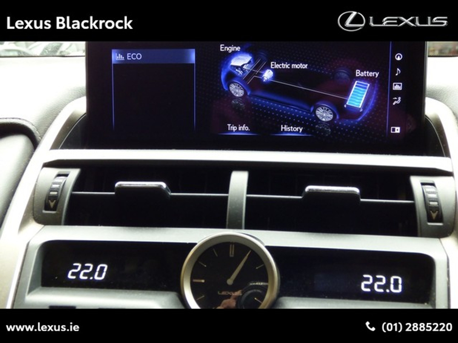 2021 Lexus NX 300 h - image 12