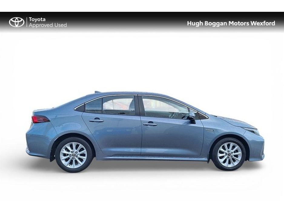 2021 Toyota Corolla HYBRID, REALLY LOW MILEAGE! €22,995