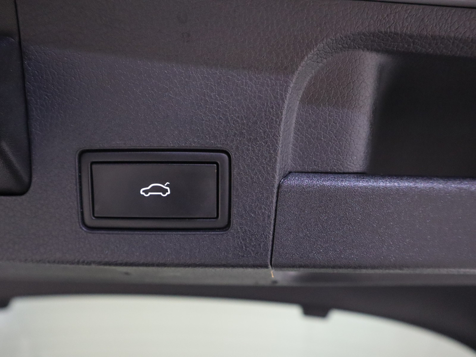 2022 Volkswagen Arteon - image 28