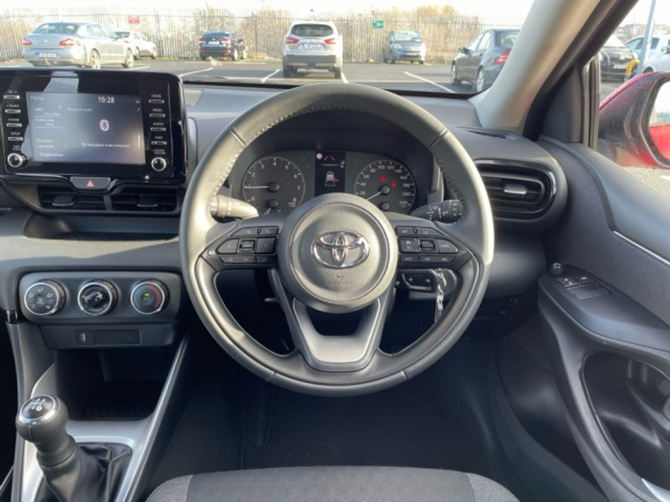 2023 Toyota Yaris - Petrol - New Generation - Luna Edition - 1.0 - 5dr - Manual - Only 23,236kms - EUR 200 Tax // Front Electric Windows // Rear Electric Windows // USB Connection // Apple Carplay // Android Auto €22,795