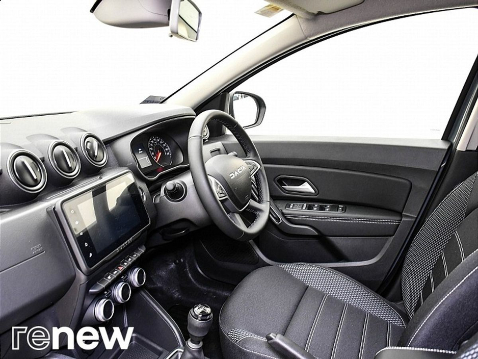 2023 Dacia Duster - image 5