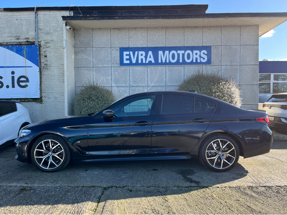 2021 BMW 5 Series - image 6