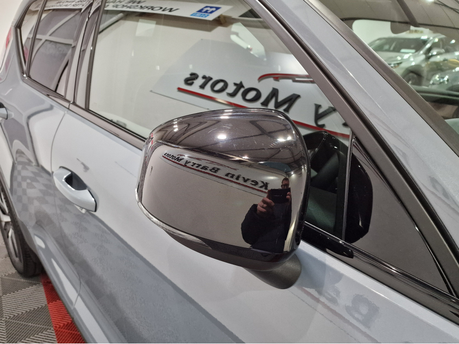 2023 Volvo XC40 T4 PLUS DARK RECHARGE AUTOMATIC **ONE OWNER / APPLE CARPLAY / CRUISE CONTROL / ELECTRIC BOOTLID / HEATED FRONT & REAR SEATS / HEATED STEERING WHEEL / 360 DEGREE CAMERA / WIRELESS PHONE CHARGING** €38,900