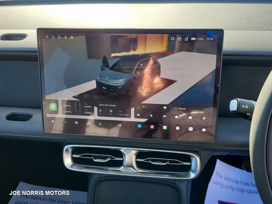 2026 Leapmotor B10 - image 18