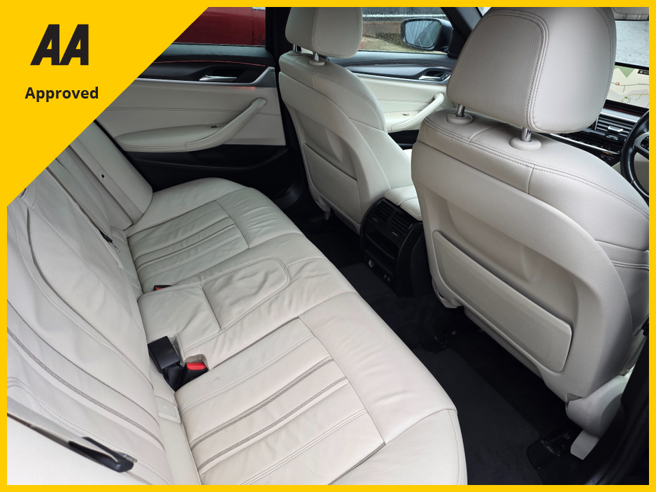 2021 BMW 5 Series 520D * M-SPORT * PERFORMANCE PACK €30,995