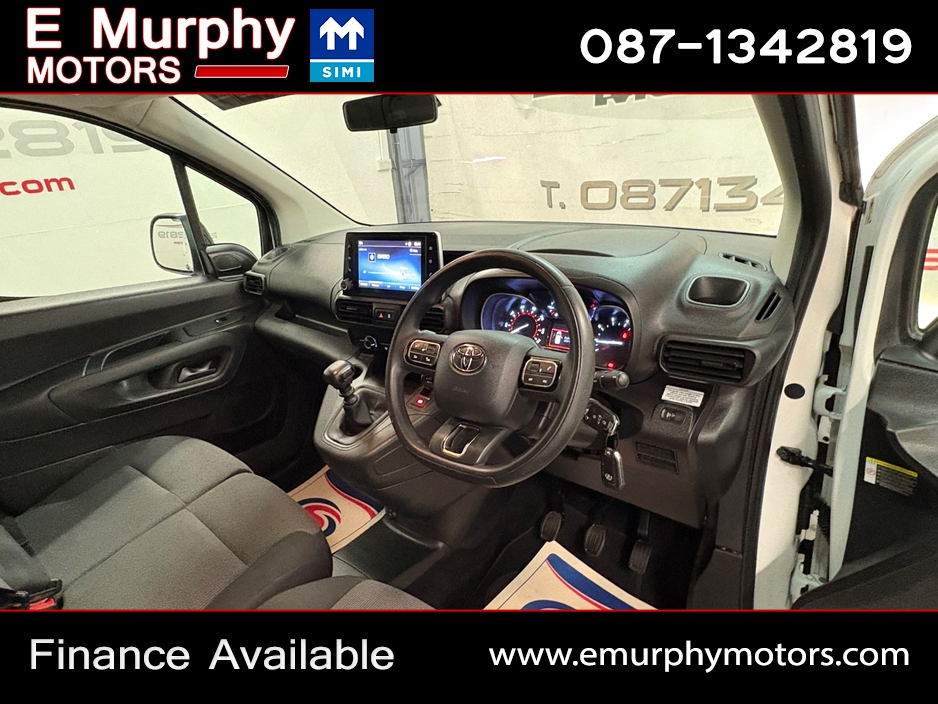 2021 Toyota Proace - image 20