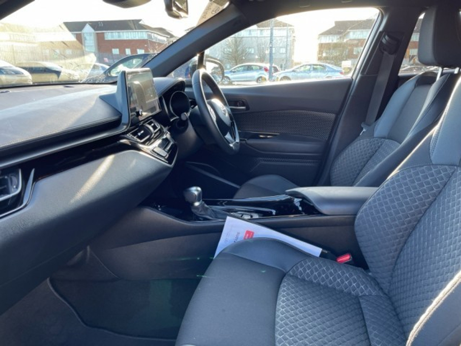 2023 Toyota C-HR - Sport Edition - 1.8 Automatic - 1 Owner - Full TOYOTA Service History - EUR 190 Tax // Remote Central Locking // Front Electric Windows // Rear Electric Windows // Electric Mirrors // Finger Tip Ste €28,895