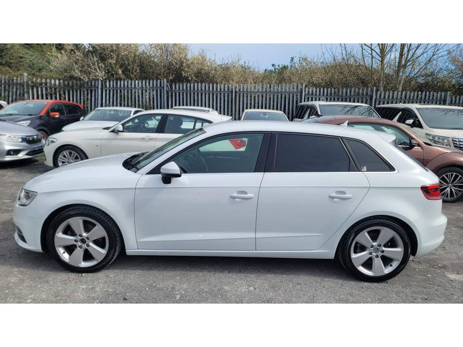 2013 Audi A3 - image 7