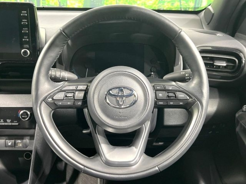 2023 Toyota Yaris Cross - image 5