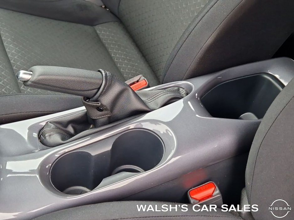 2022 Nissan Juke - image 24