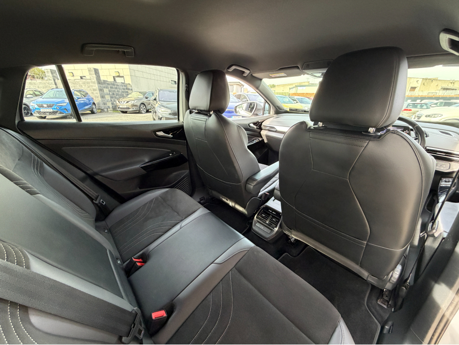 2023 Volkswagen ID.5 - image 21
