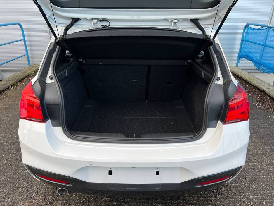 2017 BMW 1 Series 118d M-SPORT 2.0 D // FULL SERVICE HISTORY // REVERSE CAMERA // AIR CONDITIONING €16,900