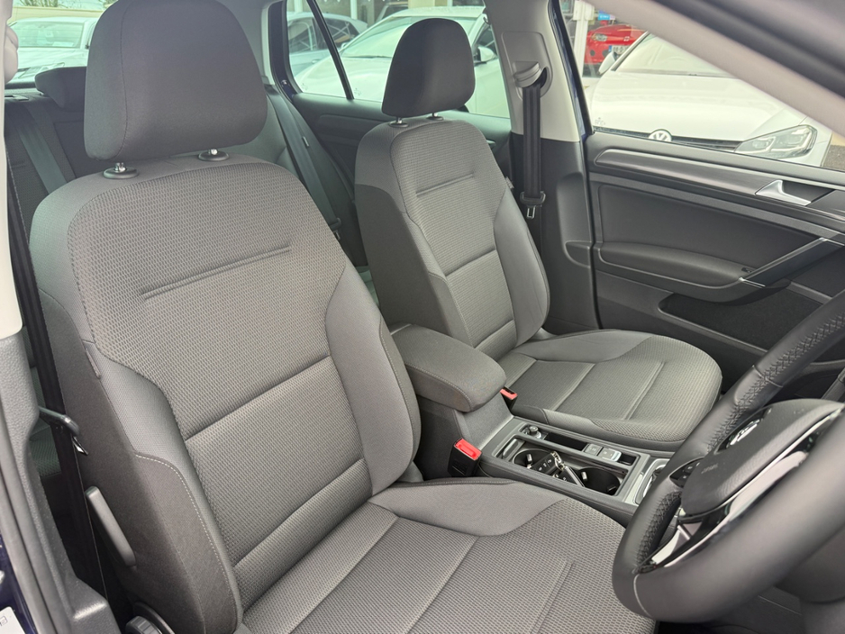 2020 Volkswagen Golf - image 10